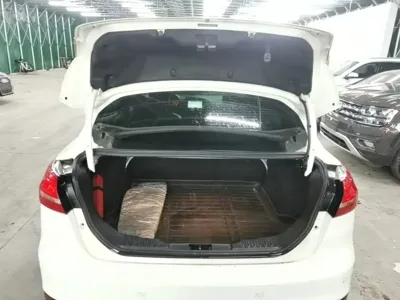 Ford Focus 2017, 76200 км, за 3075.28 USD - фото 19