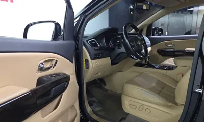 Kia Canival 2019, 154542 км, за 8923.86 USD - фото 10