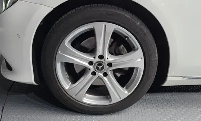 Mercedes-Benz E-Class 2018, 72770 км, за 14172.02 USD
