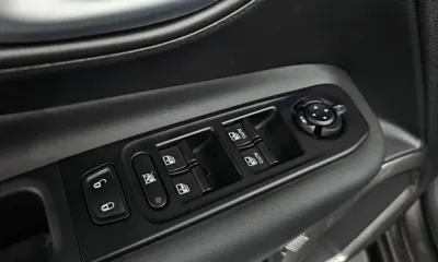 Jeep Renegade 2020, 82984 км, за 8970.94 USD - фото 19