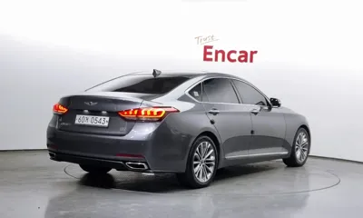 Hyundai Genesis 2016, 100289 км, за 8527.24 USD