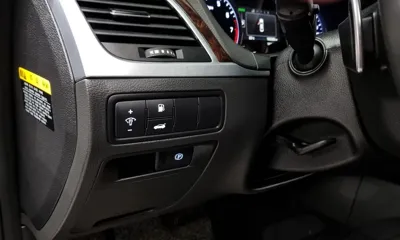 Hyundai Genesis 2016, 100289 км, за 8467.9 USD - фото 14