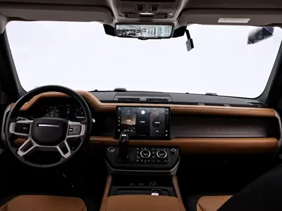 Land Rover Defender 2022, 59000 км, за 72716.78 USD