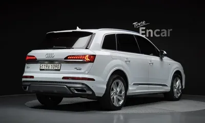 Audi Q7 2021, 162481 км, за 26021.36 USD