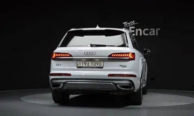 Audi Q7 2021, 162481 км, за 26021.36 USD
