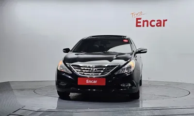 Hyundai Sonata 2011, 128567 км, за 2147.34 USD