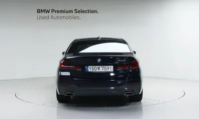 BMW 5-Series 2023, 35212 км, за 26110.54 USD