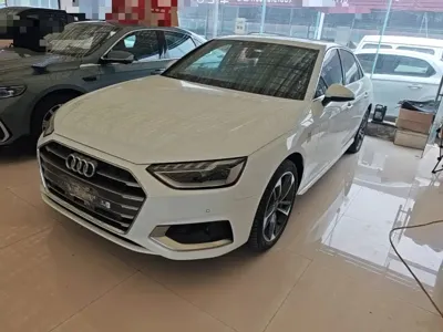 Audi A4L · 2021 год