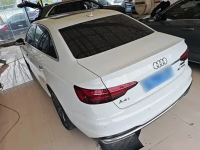 Audi A4L 2021, 37700 км, за 19157.96 USD
