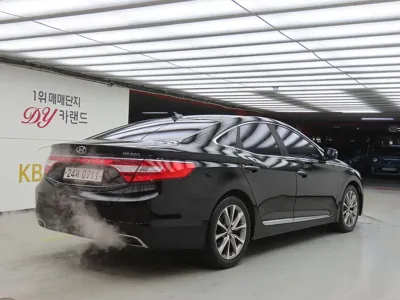 Hyundai Grandeur 2016, 146445 км, за 4360.75 USD