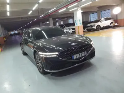 Genesis G90 2023, 80695 км, за 7246.95 USD