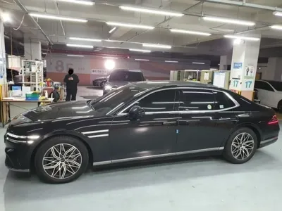 Genesis G90 2023, 80695 км, за 7246.95 USD