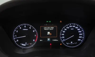 Hyundai Genesis 2016, 112453 км, за 8923.86 USD - фото 8