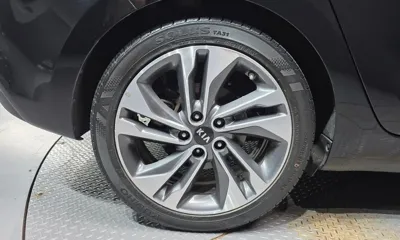Kia Carens 2017, 110840 км, за 7481.14 USD