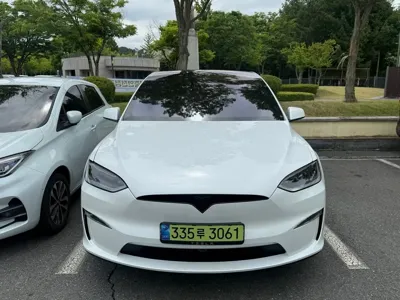 Tesla Model X · 2026 год
