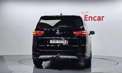 Kia Canival 2019, 123120 км, за 10589.32 USD
