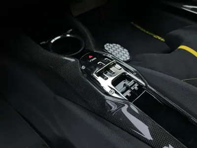 Ferrari 812 2023, 600 км, за 2916923.36 USD - фото 29