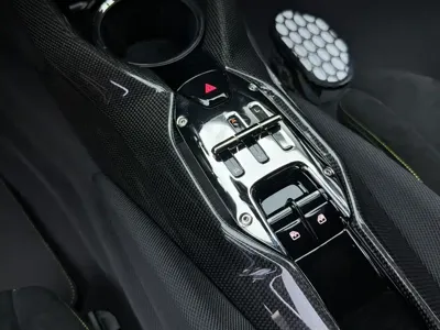 Ferrari 812 2023, 600 км, за 2916923.36 USD - фото 30