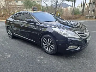 Hyundai Grandeur 2012, 111804 км, за 3322.48 USD