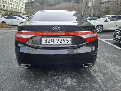 Hyundai Grandeur 2012, 111804 км, за 3322.48 USD