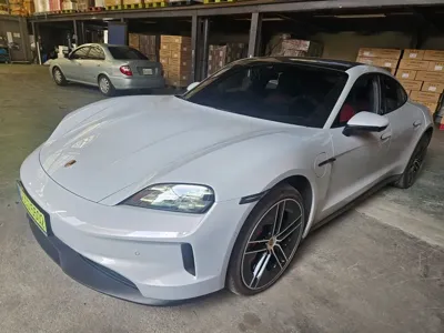 Porsche Taycan 2025, 25200 км, за 109003.25 USD