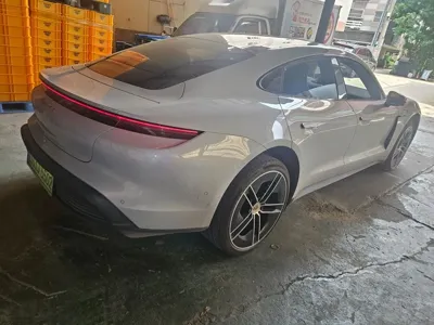 Porsche Taycan 2025, 25200 км, за 109003.25 USD