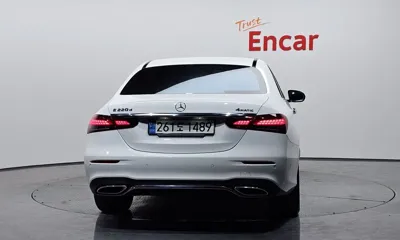 Mercedes-Benz E-Class 2022, 29281 км, за 30459.2 USD