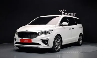 Kia Canival · 2020 год