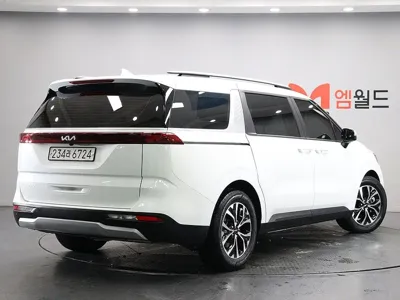 Kia Canival 2023, 26176 км, за 19364.58 USD