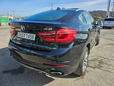 BMW X6 2017, 127000 км, за 18169.8 USD