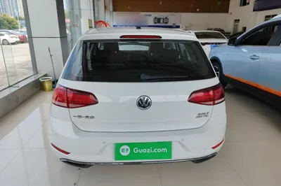 Volkswagen Golf 2020, 42500 км, за 12031 USD