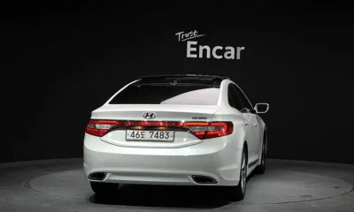 Hyundai Grandeur 2011, 189458 км, за 4957.7 USD