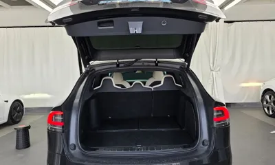 Tesla Model X 2020, 52073 км, за 60153.4 USD - фото 16