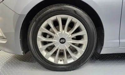 Hyundai Sonata 2015, 83209 км, за 5754.96 USD