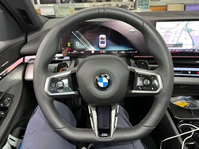 BMW 5-Series 2025, 10200 км, за 39654.15 USD