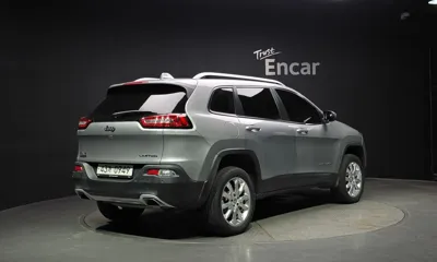 Jeep Cherokee 2015, 161956 км, за 3900.41 USD