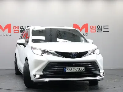 Toyota Sienna 2023, 33945 км, за 32461.65 USD