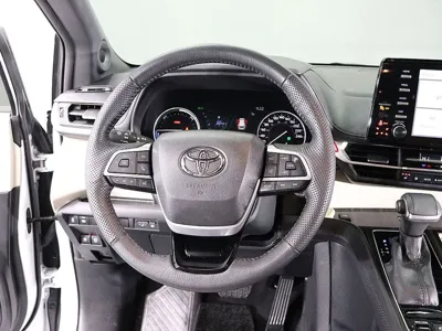 Toyota Sienna 2023, 33945 км, за 32461.65 USD - фото 14