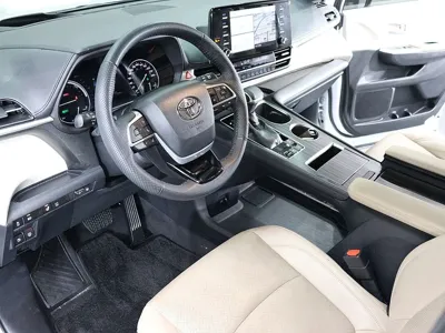 Toyota Sienna 2023, 33945 км, за 32461.65 USD - фото 16