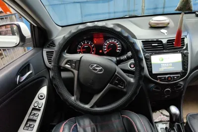 Hyundai Verna Ray 2014, 129900 км, за 3581 USD - фото 10