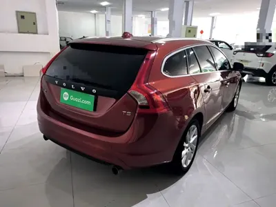 Volvo V60 2014, 136200 км, за 5767.7 USD - фото 7
