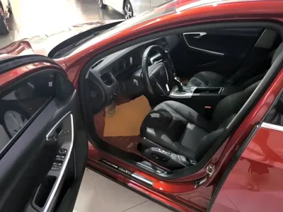 Volvo V60 2014, 136200 км, за 5767.7 USD - фото 16