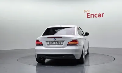 BMW 1-Series 2011, 83074 км, за 8919.72 USD