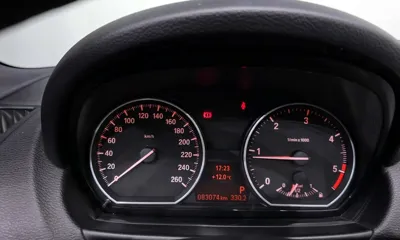 BMW 1-Series 2011, 83074 км, за 8919.72 USD - фото 8