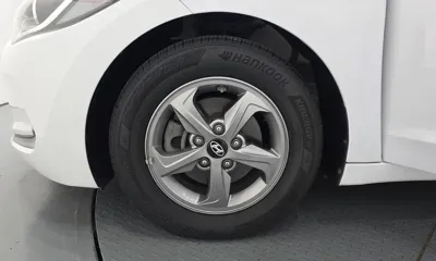Hyundai Avante 2017, 93435 км, за 6960.71 USD