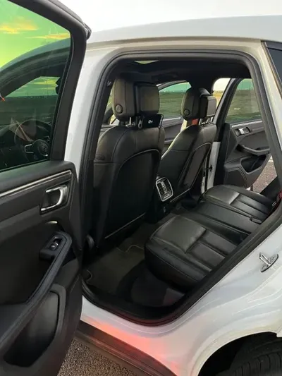 Porsche Macan 2019, 56120 км, за 30852.04 USD - фото 8