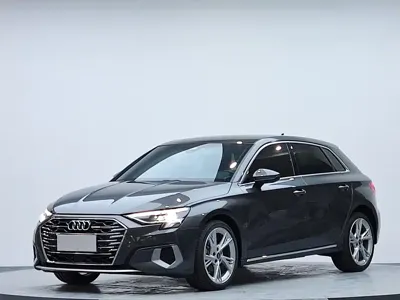 Audi A3 2023, 13000 км, за 21809.24 USD