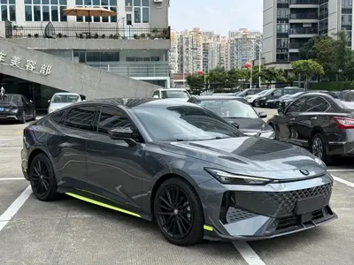Changan UNI-V 2025, 11000 км, за 10786.57 USD