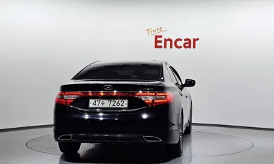 Hyundai Grandeur 2014, 178861 км, за 4823.26 USD