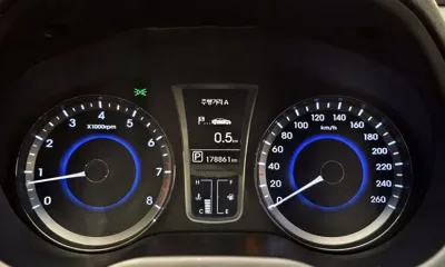 Hyundai Grandeur 2014, 178861 км, за 4791.91 USD - фото 8
